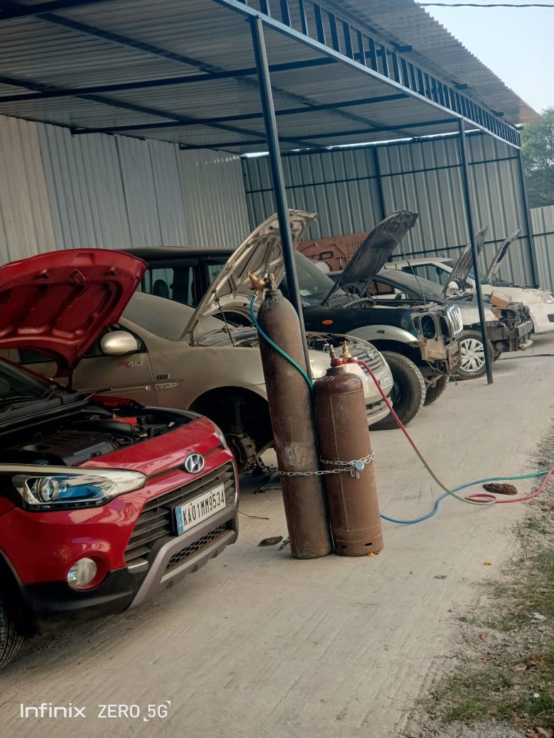 Ganapa Garage Gallery